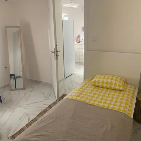 Lemon Tree Gr Apartman