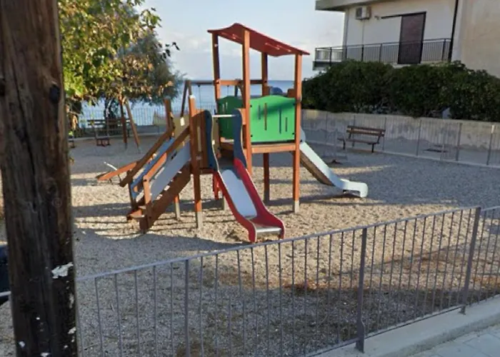 Lemon Tree Gr クシロカストロ